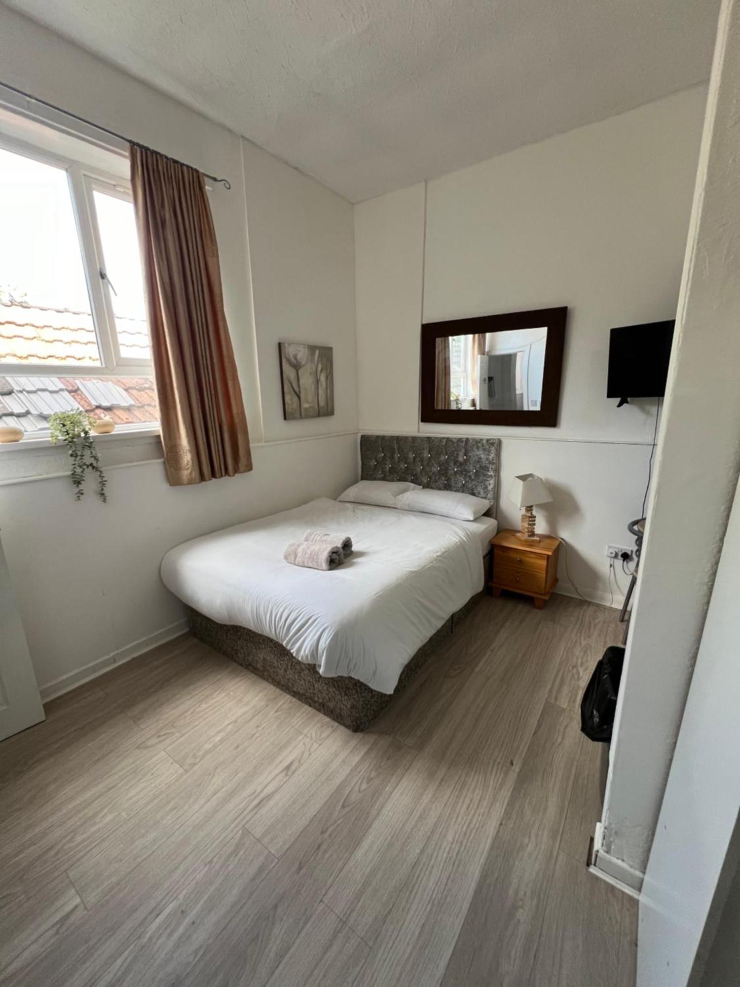 Great Western Road Studio With En Suite Glasgow Exterior foto